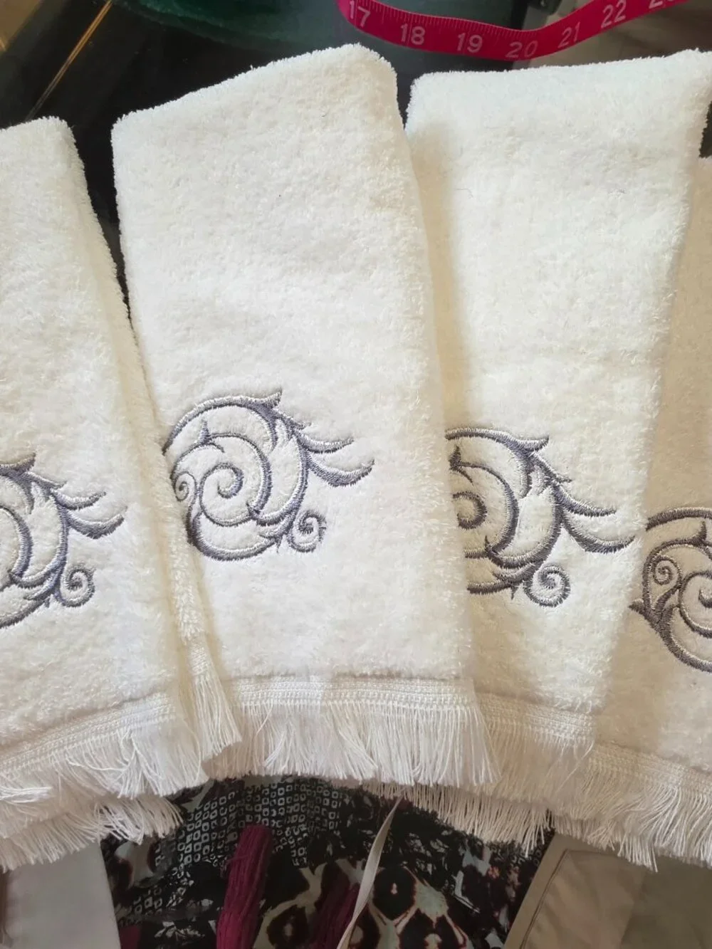 Avanti 100% cotton (4) white embroidered hand towels